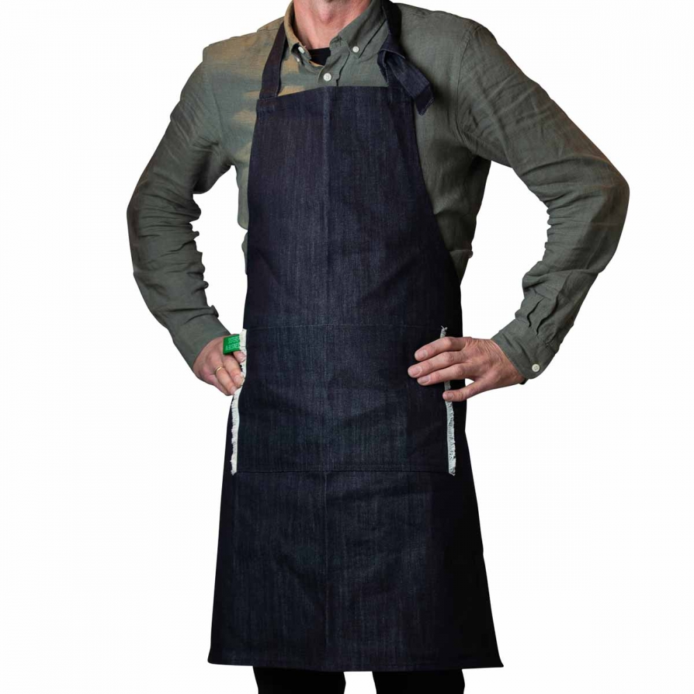 Kokkeforkle som er godt å jobbe i. Forklet har to gode lommer foran..